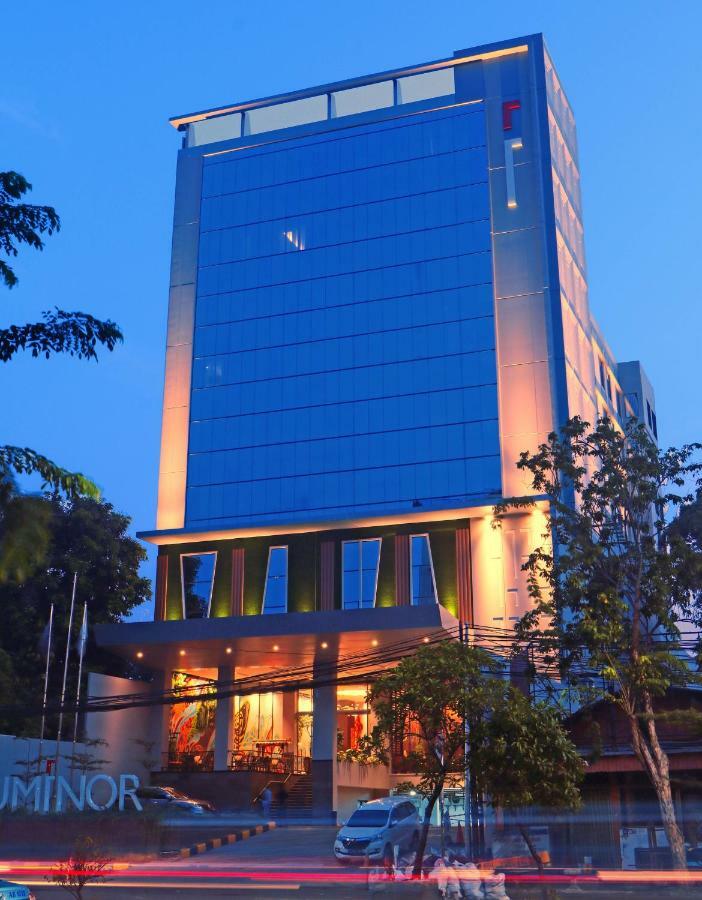 Luminor Hotel Jakarta Kota By Wh Esterno foto