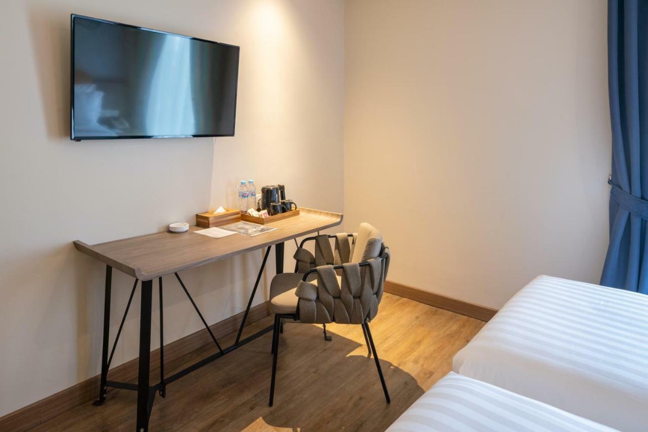 Luminor Hotel Jakarta Kota By Wh Esterno foto