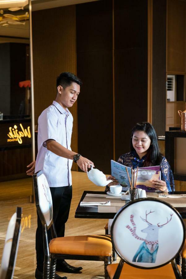 Luminor Hotel Jakarta Kota By Wh Esterno foto