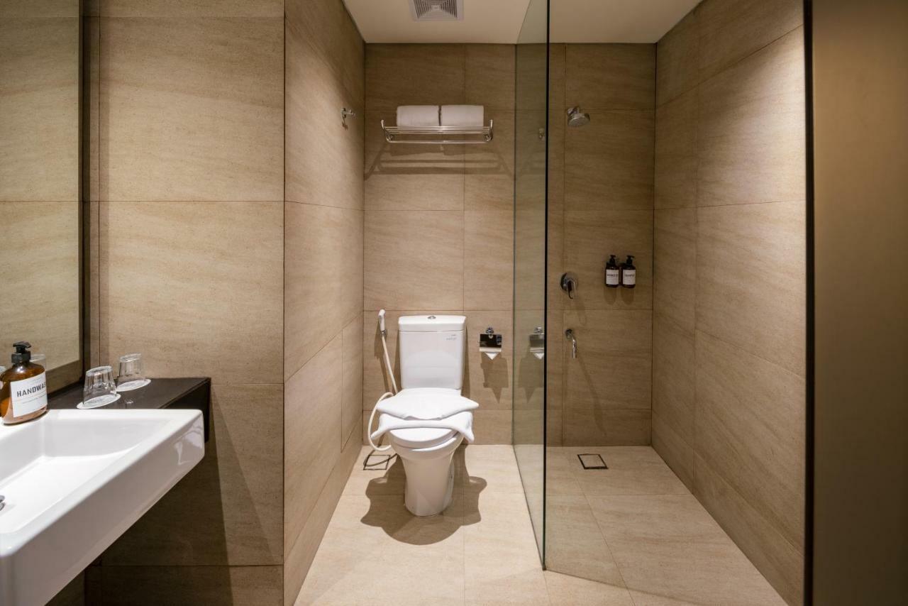 Luminor Hotel Jakarta Kota By Wh Esterno foto